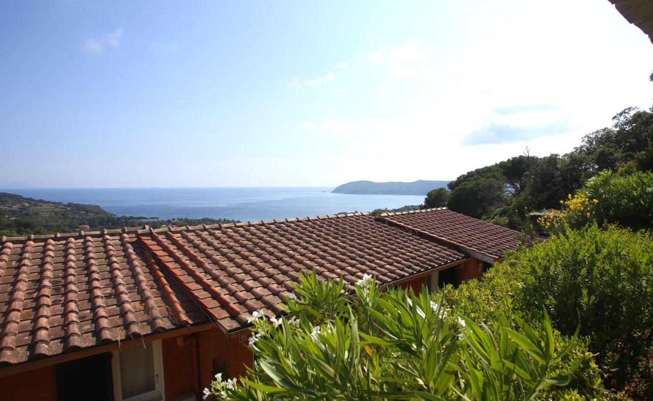 Ca' La Stella Sea-View Apartments Порто-Аццурро Екстер'єр фото